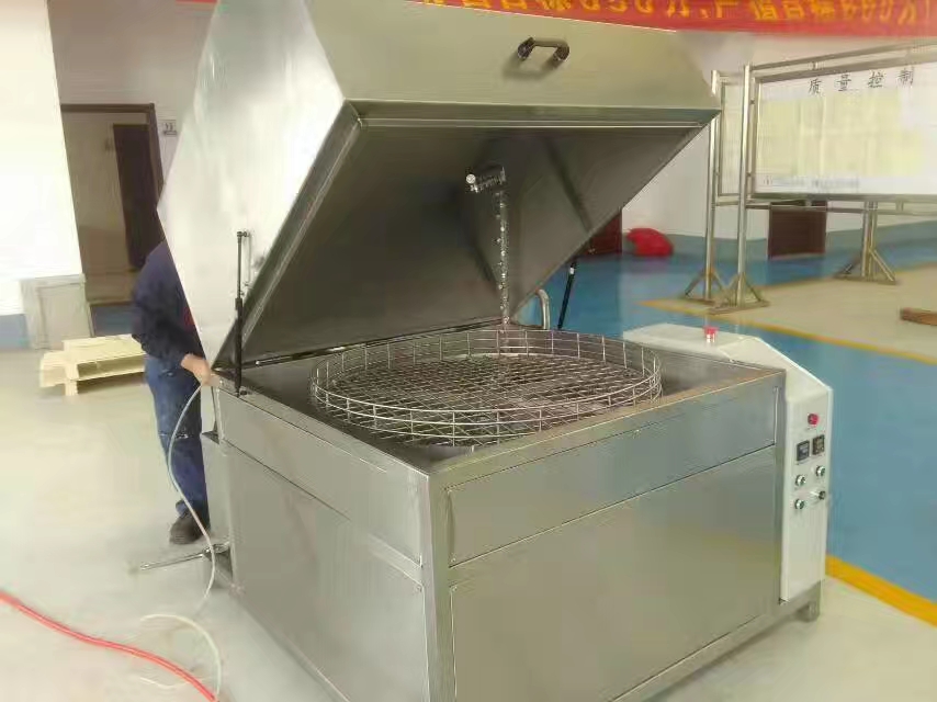 超声波清洗溶液溶剂选用应依据的因素是什么？